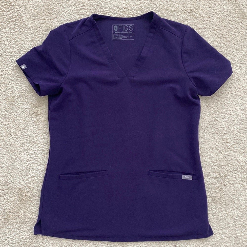 Purple Figs Casma scrub top size XS